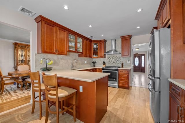 6 Marietta Drive, Westbury, NY 11590