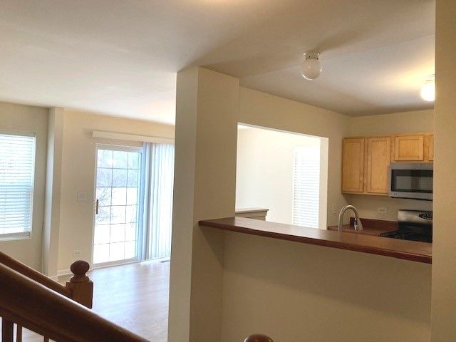 2441 Stoughton Circle 2441, Aurora, IL 60504