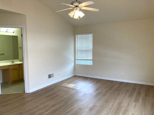 2441 Stoughton Circle 2441, Aurora, IL 60504