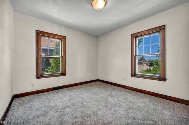 167 N Hazelwood Avenue, Youngstown, OH 44509