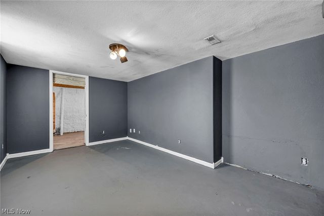 167 N Hazelwood Avenue, Youngstown, OH 44509