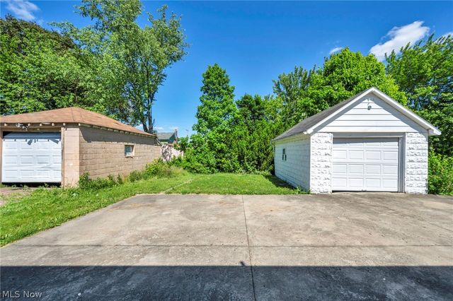 167 N Hazelwood Avenue, Youngstown, OH 44509