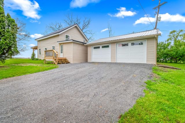 68505 Sweet Lake Road, Sturgis, MI 49091