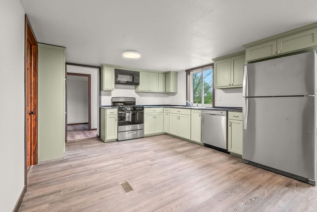 68505 Sweet Lake Road, Sturgis, MI 49091