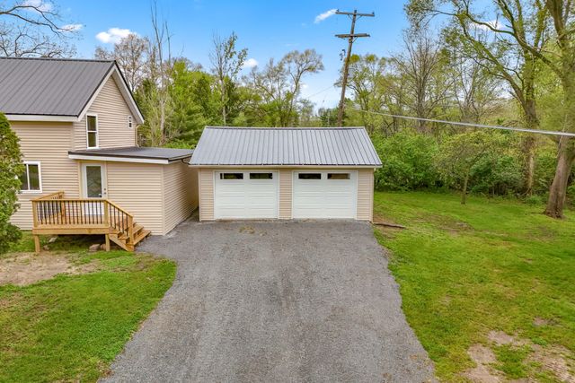 68505 Sweet Lake Road, Sturgis, MI 49091