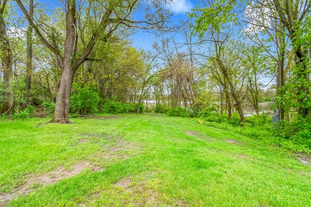 68505 Sweet Lake Road, Sturgis, MI 49091