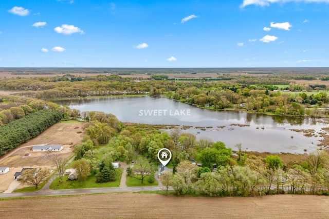 68505 Sweet Lake Road, Sturgis, MI 49091