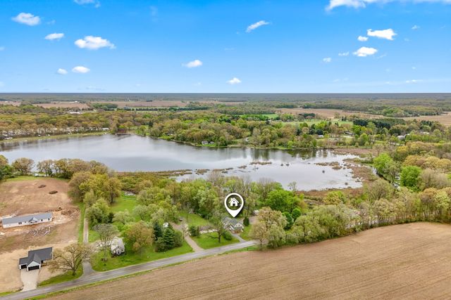68505 Sweet Lake Road, Sturgis, MI 49091