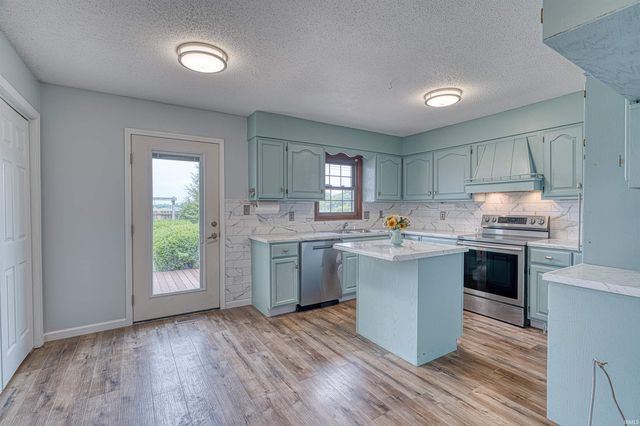 1229 MOCKINGBIRD Lane, Mount Vernon, IN 47620