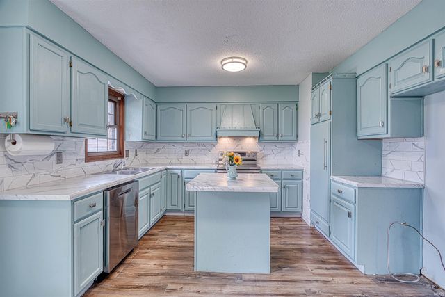 1229 MOCKINGBIRD Lane, Mount Vernon, IN 47620