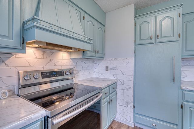 1229 MOCKINGBIRD Lane, Mount Vernon, IN 47620
