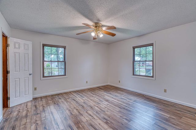 1229 MOCKINGBIRD Lane, Mount Vernon, IN 47620