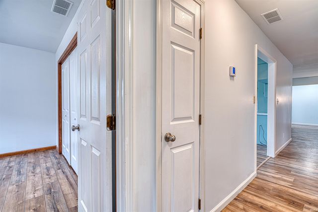 1229 MOCKINGBIRD Lane, Mount Vernon, IN 47620