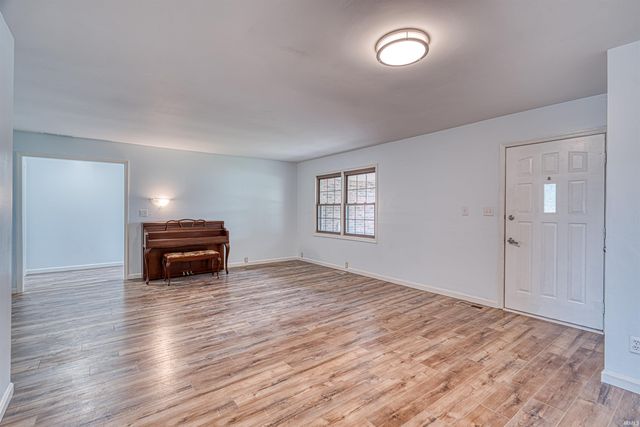 1229 MOCKINGBIRD Lane, Mount Vernon, IN 47620