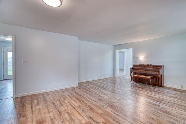 1229 MOCKINGBIRD Lane, Mount Vernon, IN 47620