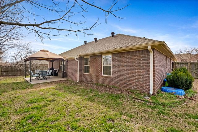 540 Carlson Street, Centerton, AR 72719