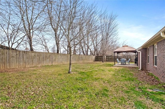 540 Carlson Street, Centerton, AR 72719