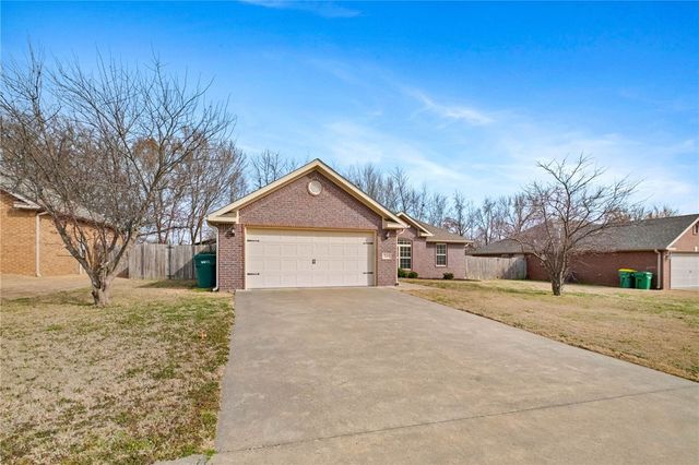 540 Carlson Street, Centerton, AR 72719