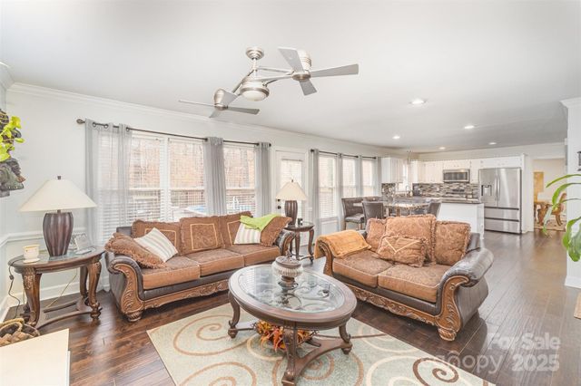 7236 Cobblecreek Drive, Matthews, NC 28104