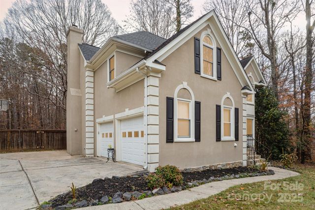 7236 Cobblecreek Drive, Matthews, NC 28104