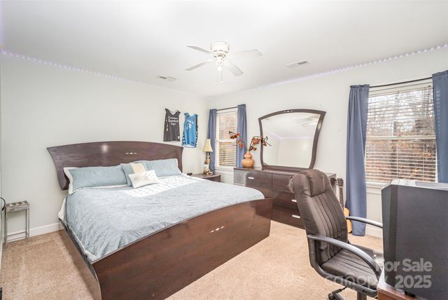 7236 Cobblecreek Drive, Matthews, NC 28104