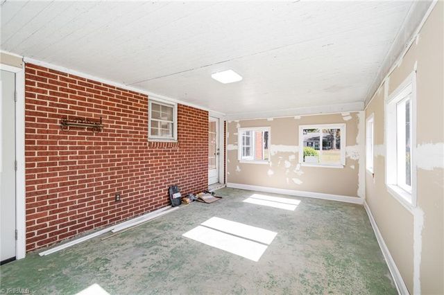 955 Main Street, Yanceyville, NC 27379