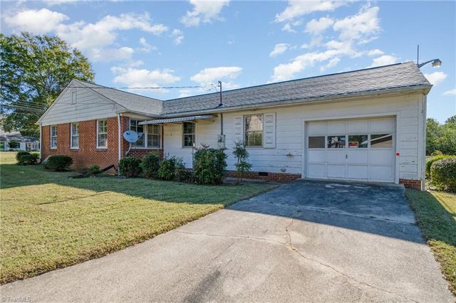 955 Main Street, Yanceyville, NC 27379