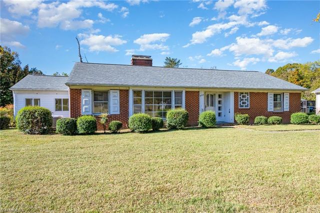 955 Main Street, Yanceyville, NC 27379