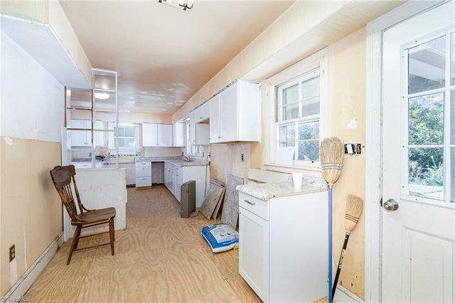 955 Main Street, Yanceyville, NC 27379