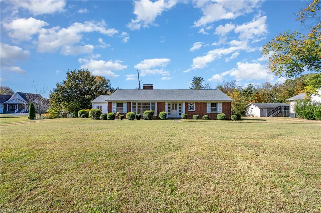 955 Main Street, Yanceyville, NC 27379