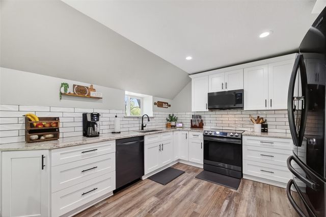 819 Sentinel Oaks, Pinehurst, TX 77362