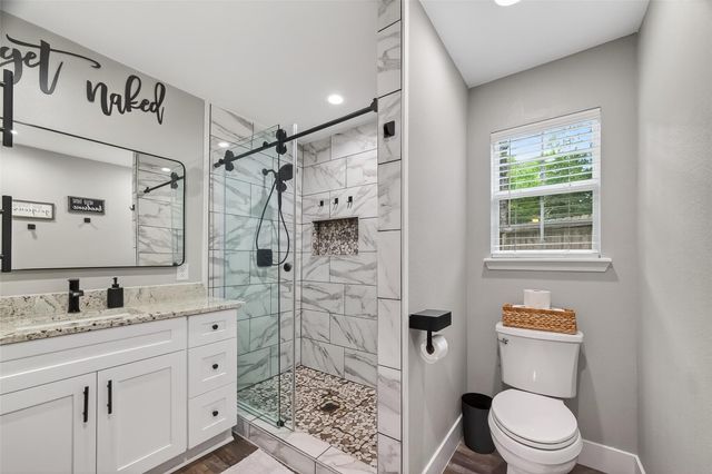 819 Sentinel Oaks, Pinehurst, TX 77362