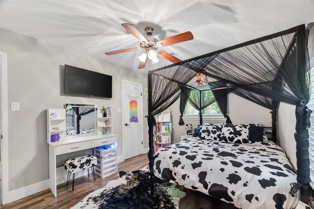 819 Sentinel Oaks, Pinehurst, TX 77362