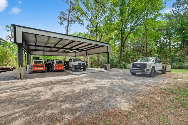 819 Sentinel Oaks, Pinehurst, TX 77362