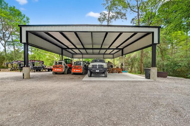 819 Sentinel Oaks, Pinehurst, TX 77362