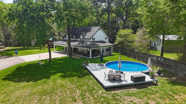 819 Sentinel Oaks, Pinehurst, TX 77362