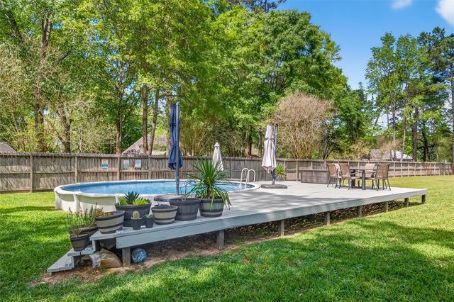 819 Sentinel Oaks, Pinehurst, TX 77362