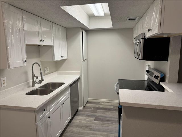 7402 Alabonson Road 309, Houston, TX 77088