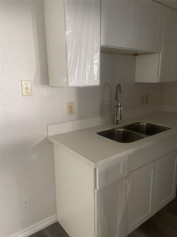 7402 Alabonson Road 309, Houston, TX 77088