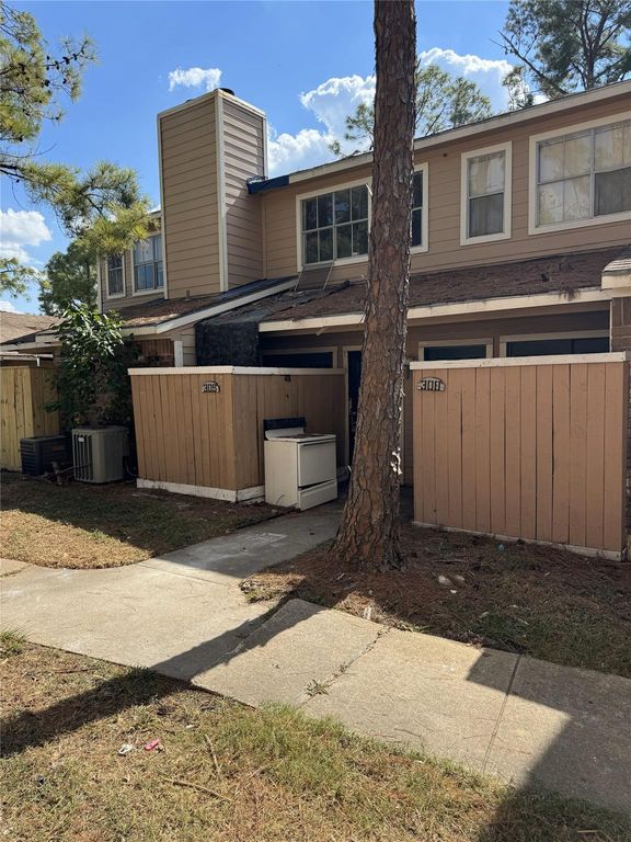 7402 Alabonson Road 309, Houston, TX 77088