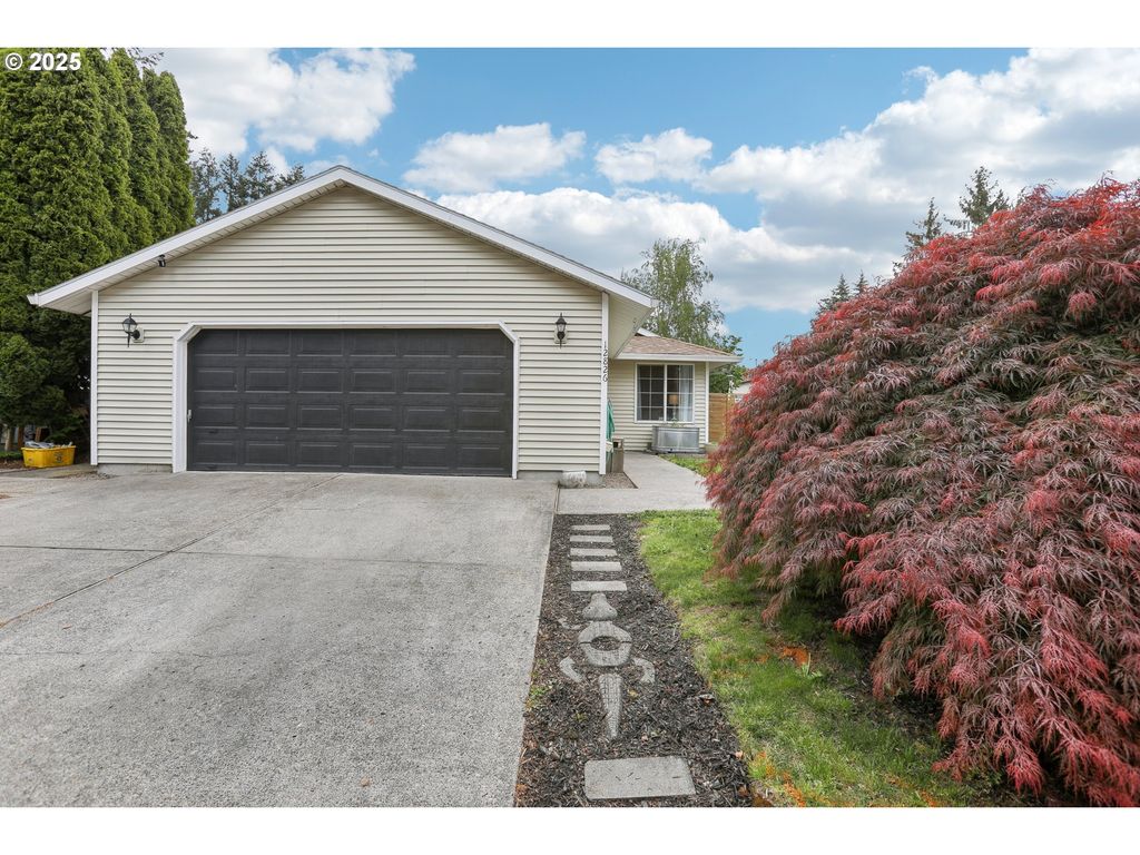 12826 Se MAIN St, Portland, OR 97233