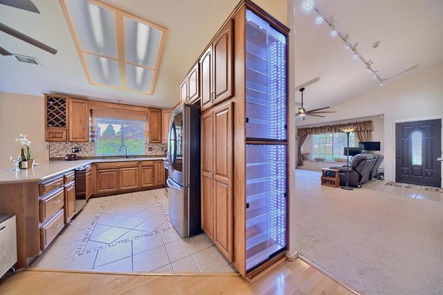 110 Loma Prieta Cir, Tracy, CA 95376