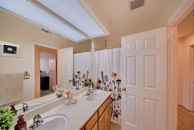 110 Loma Prieta Cir, Tracy, CA 95376