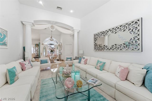 7360 Darby Avenue, Las Vegas, NV 89117