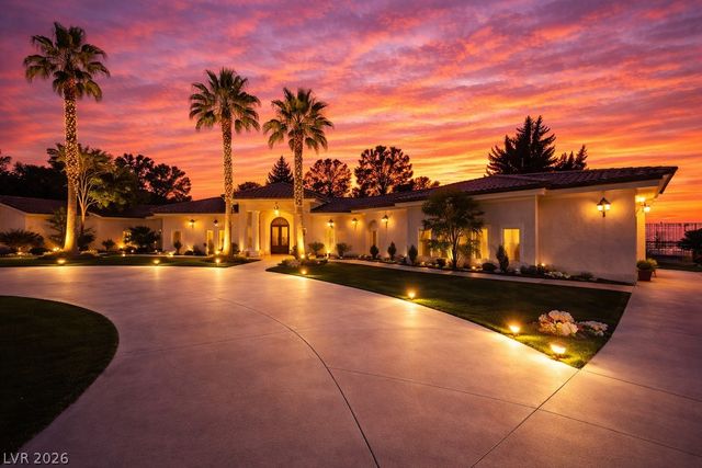 7360 Darby Avenue, Las Vegas, NV 89117