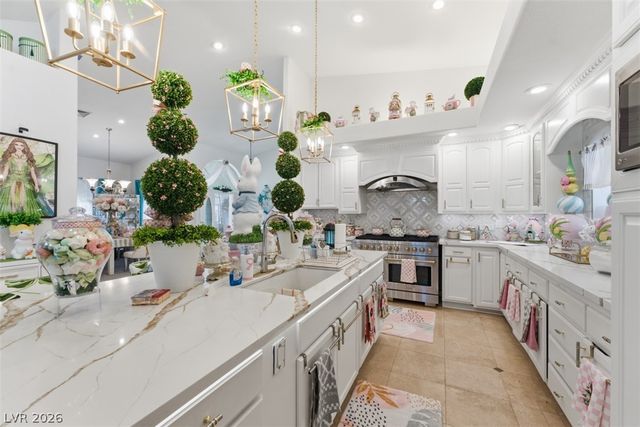 7360 Darby Avenue, Las Vegas, NV 89117