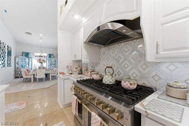 7360 Darby Avenue, Las Vegas, NV 89117