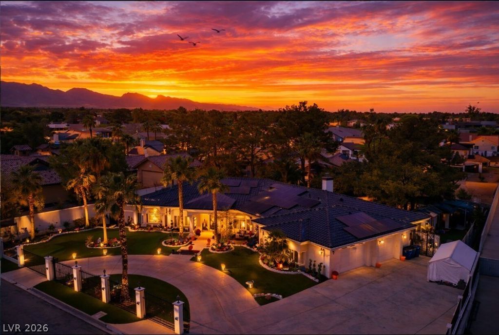 7360 Darby Avenue, Las Vegas, NV 89117