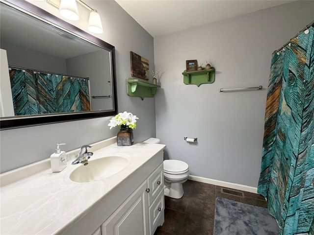 3246 Anderson Drive, Eau Claire, WI 54703