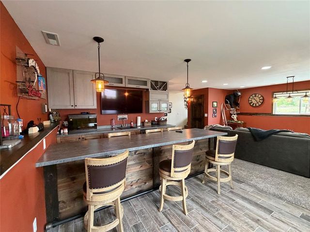 3246 Anderson Drive, Eau Claire, WI 54703